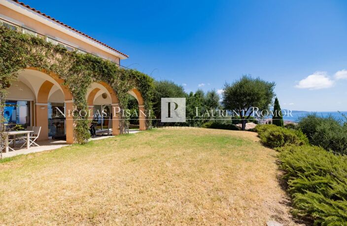 SPLENDIDE PROPRIETE A VENDRE A PROXIMITE DE MONACO - VUE MER PAN — photo 4