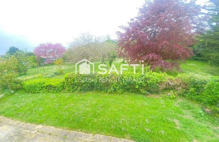 Maison typique des années 70 à Marennes, jardin arboré et gros potentiel à 5 min des plages ! — photo 4