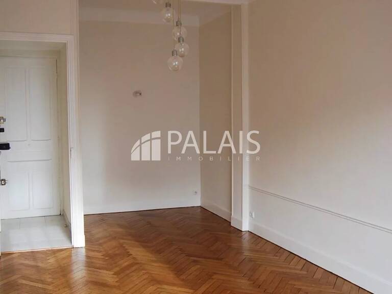 Studio vide - Centre ville — photo 1