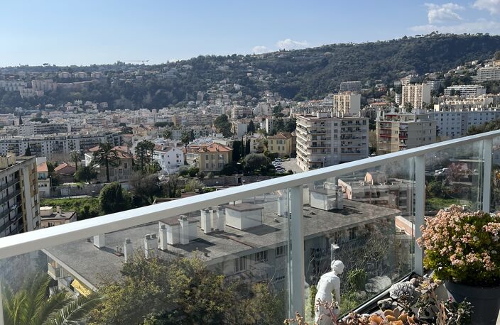 4 PIECES DERNIER ETAGE + TERRASSES - VUE PANORAMIQUE MER - C — photo 5