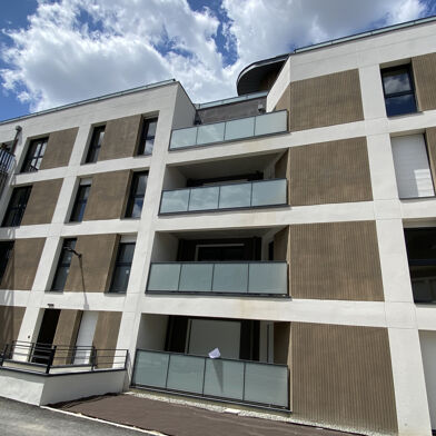 Appartement 3 pièces 815 €
