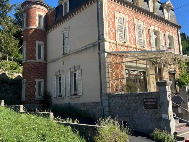 Propriété de caractère avec appartements en Creuse — photo du bien