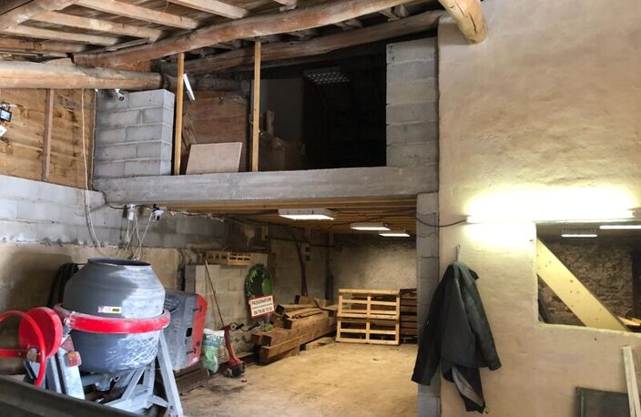 Garage — photo 2