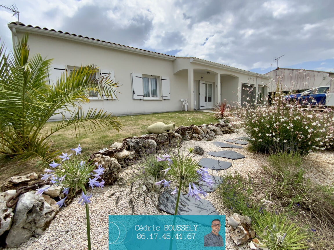 Villa / Maison  T6 à vendre Saintes 17100