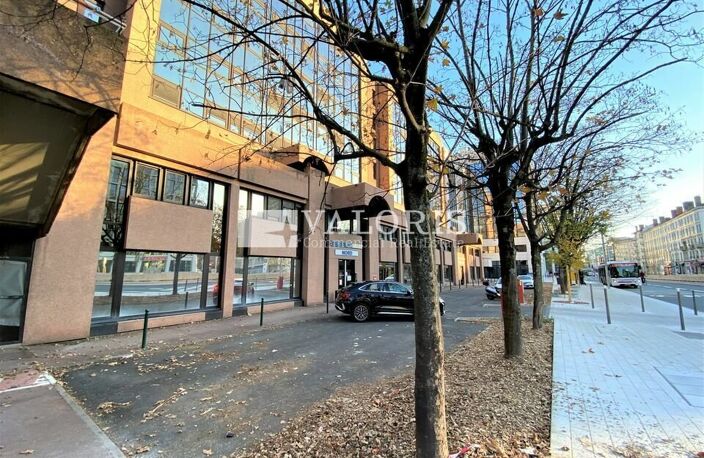 BUREAUX à LOUER — photo 2
