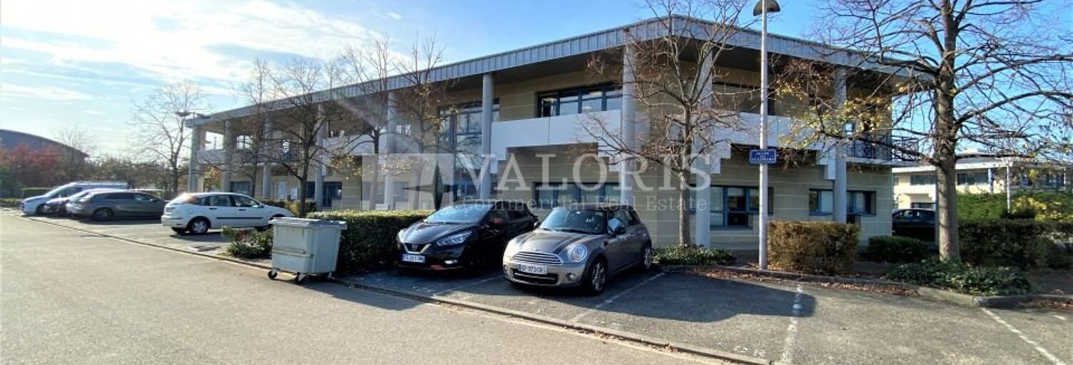 Bureau  321 m² à louer à Bron (69500)