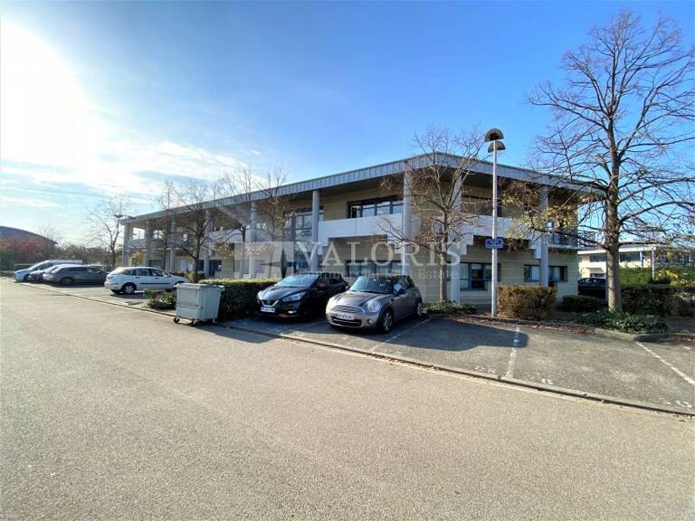 BUREAUX à LOUER — photo 1