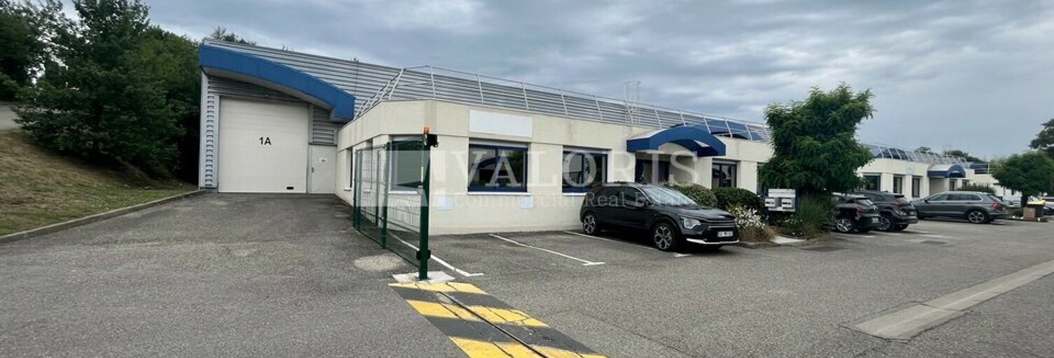 Commerce  1443 m² à louer à Saint-Genis-Laval (69230)