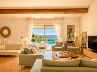 A VENDRE VILLA VUE MER DE PLAIN PIED AUX ISSAMBRES DE 111M² AVEC 3 CHAMBRES PISCINE ET GARAGE — photo 2