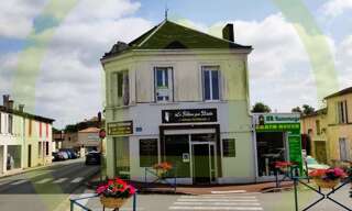 Immeuble  280 m² à vendre à Saint-Genis-de-Saintonge (17240)