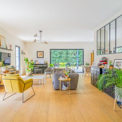 Maison 5 pièces 607260 €