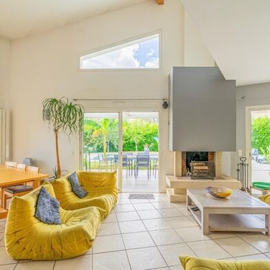 Maison 7 pièces 499200 €