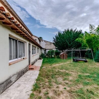 Immeuble  254880 €