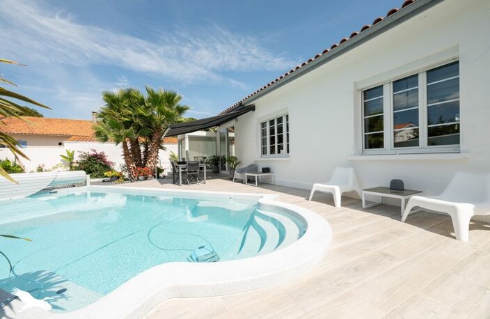 Vente maison 4 pièces 105 m² Le Château-d'Oléron (17480) — photo 2