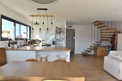 Maison 5 pièces 549900 €