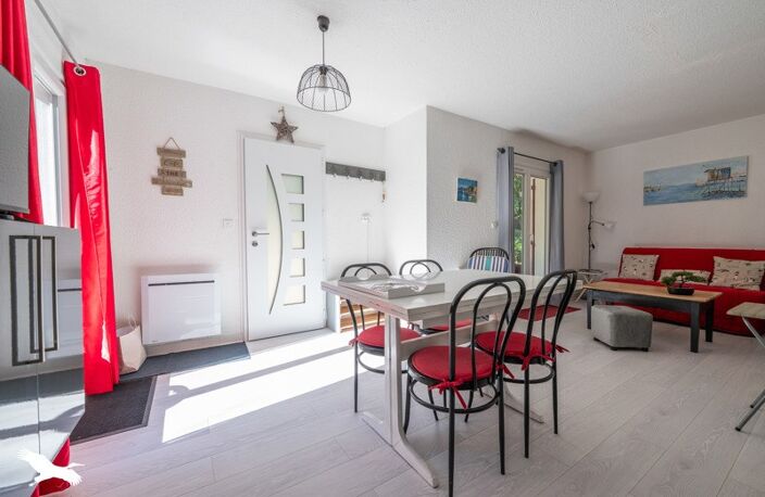 Vente maison 3 pièces 52 m² Saint-Georges-de-Didonne (17110) — photo 2
