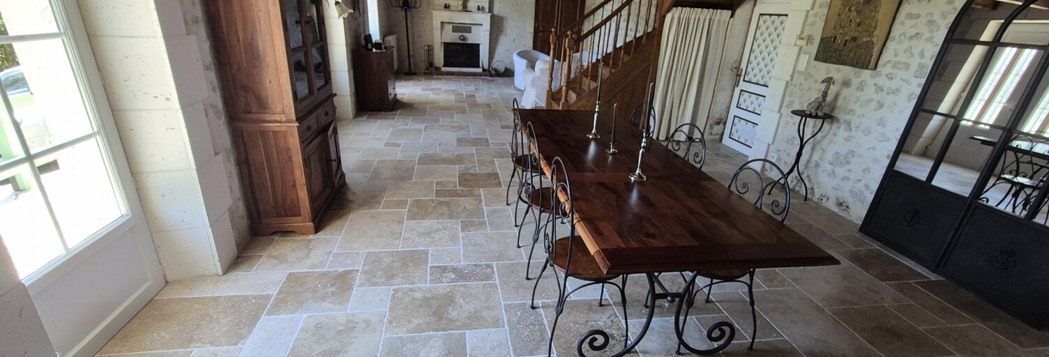 Maison 8 Pièces 210 m² à vendre à Montmoreau (16190)