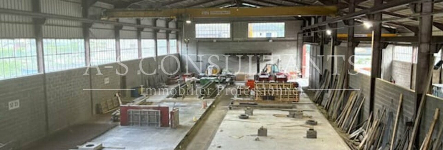 Local industriel  880 m² à louer à Saint-Ferréol (74210)