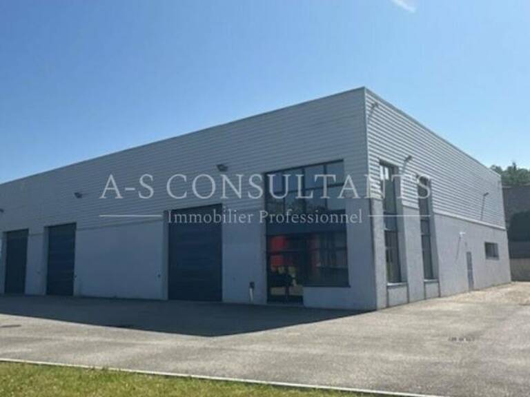 BÂTIMENT INDUSTRIEL/BUREAUX A LOUER — photo 1