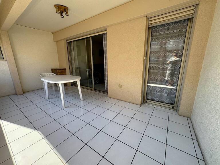 Beau T3 traversant de 65m² donnant sur une grande terrasse, cave et ascenseur – Résidence sécurisée — photo 1
