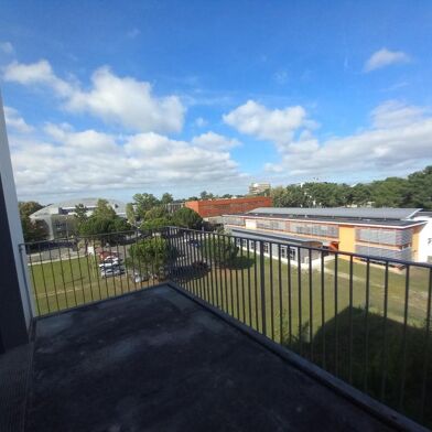 Appartement 4 pièces 1030 €