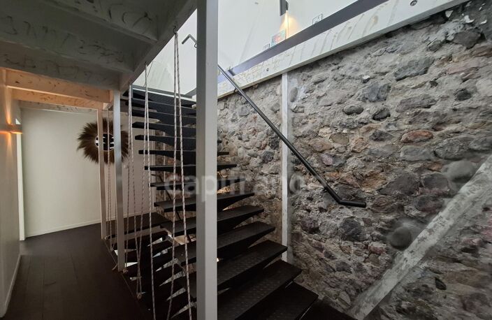 A vendre - Maison de Bourg Atypique et Rénovée – Vue Mer et Montagne – Saint-Pierre (972) — photo 4