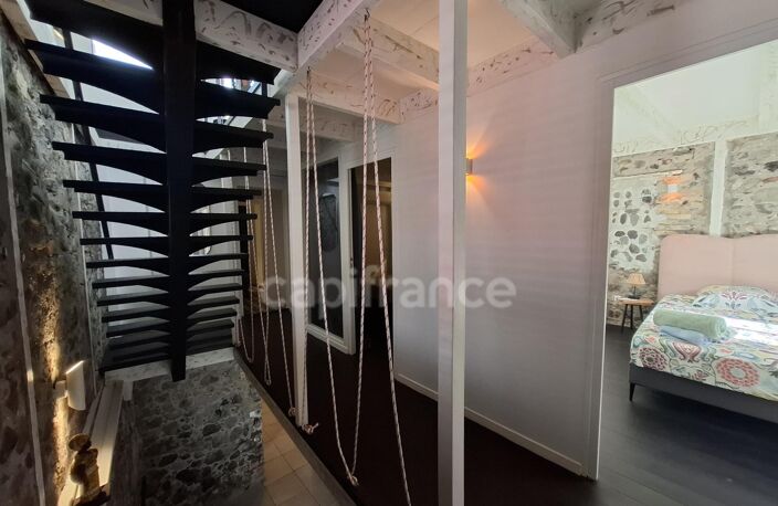 A vendre - Maison de Bourg Atypique et Rénovée – Vue Mer et Montagne – Saint-Pierre (972) — photo 5