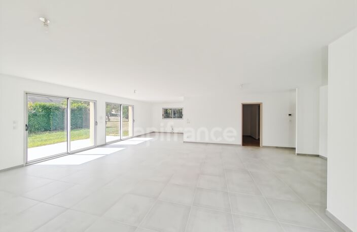 A vendre à Demigny (71) maison neuve de 146 m² 6 pièces 4 chambres 684 m² de terrain ! — photo 4