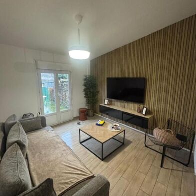 Maison 3 pièces 810 €