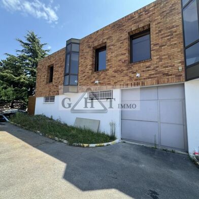 Local industriel  1200000 €