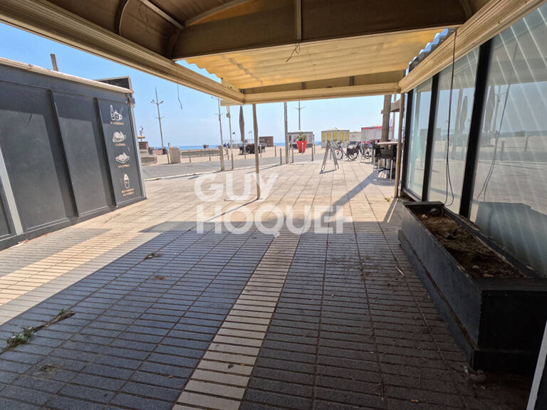 LOCAL COMMERCIAL 180 m2 EMPLACEMENT NUMERO 1 Canet plage — photo 1