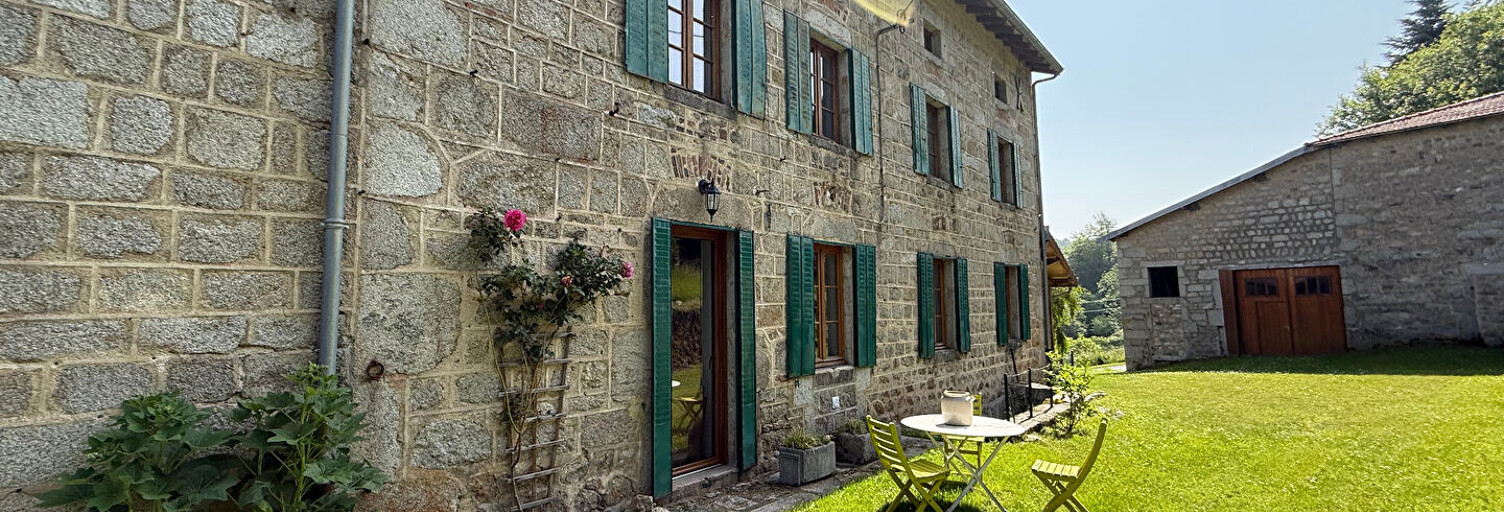 Maison 8 Pièces 210 m² à vendre à Saint-Nicolas-des-Biefs (03250)