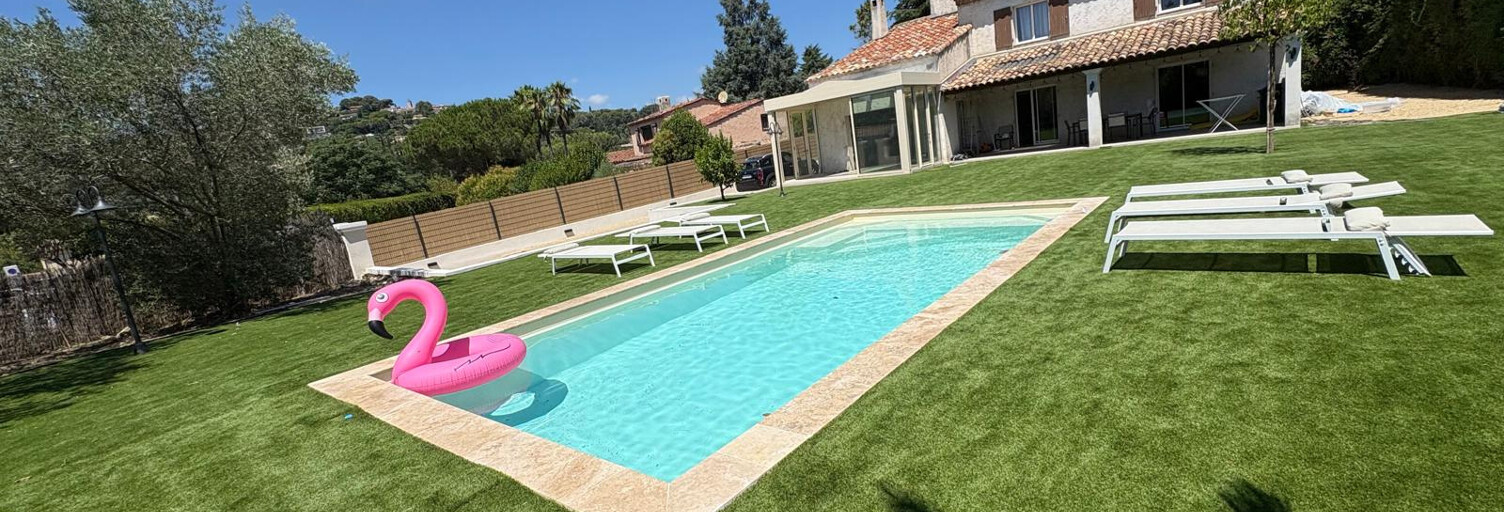 Maison 5 Pièces 215 m² à louer à Mougins (06250)