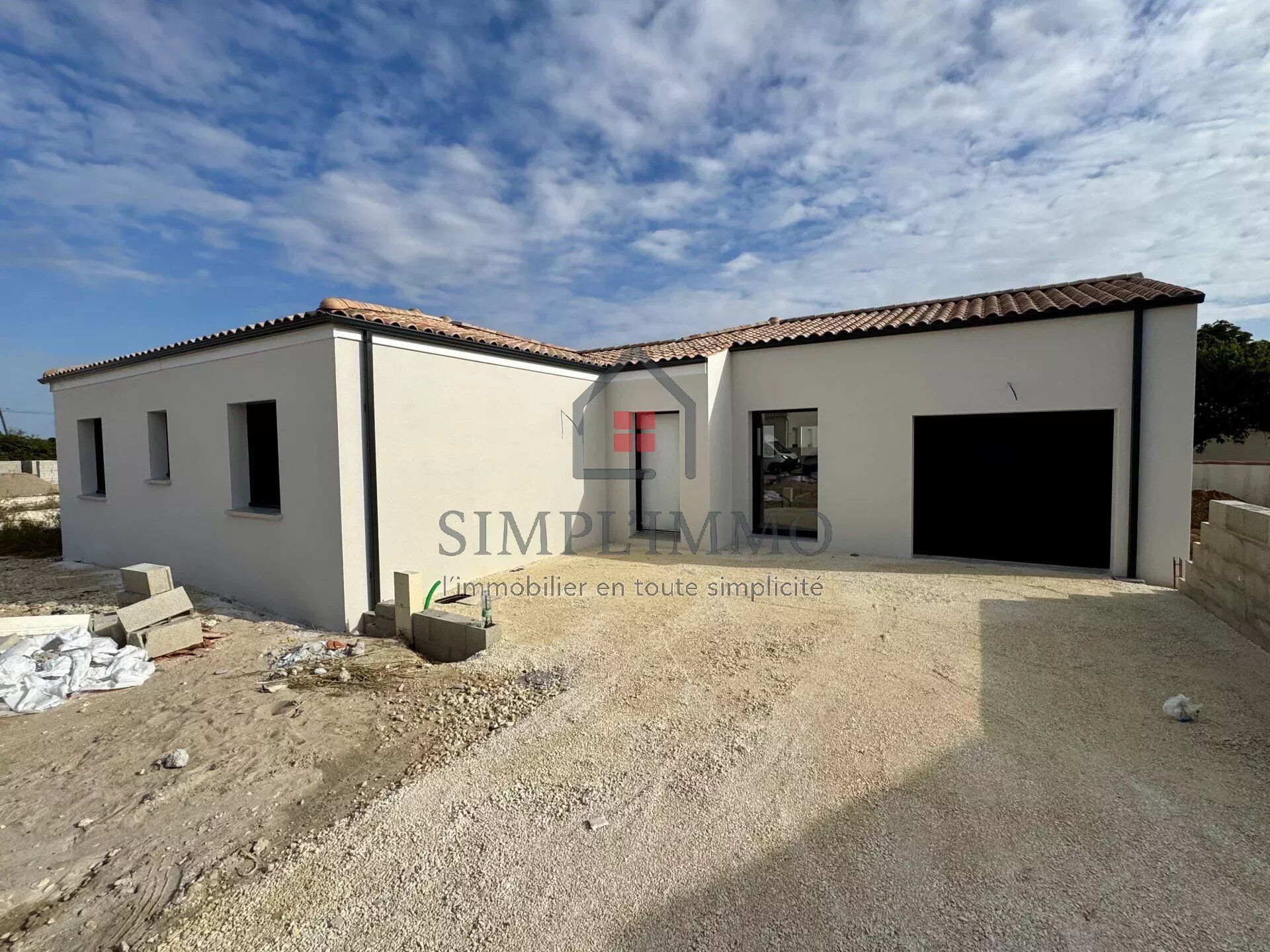 Villa / Maison  T4 à vendre Saint-Hippolyte 17430