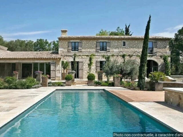 DPT(13) BOULBON   A VENDRE PROPRIETE DE PRESTIGE — photo du bien