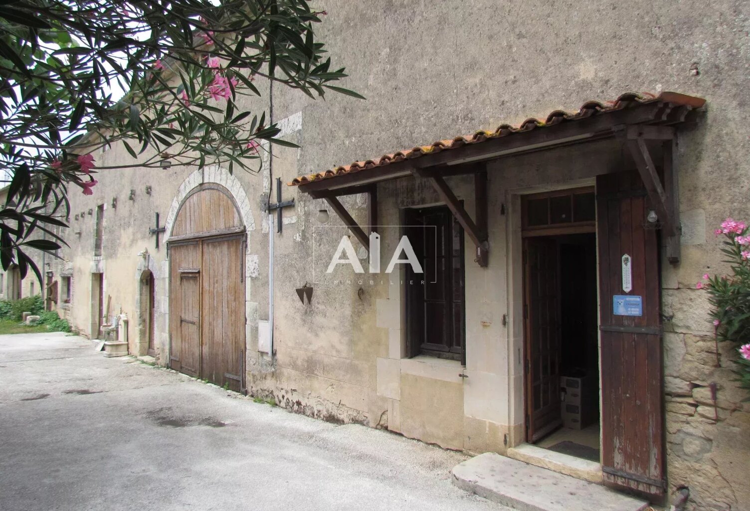 COURCOME — photo 1