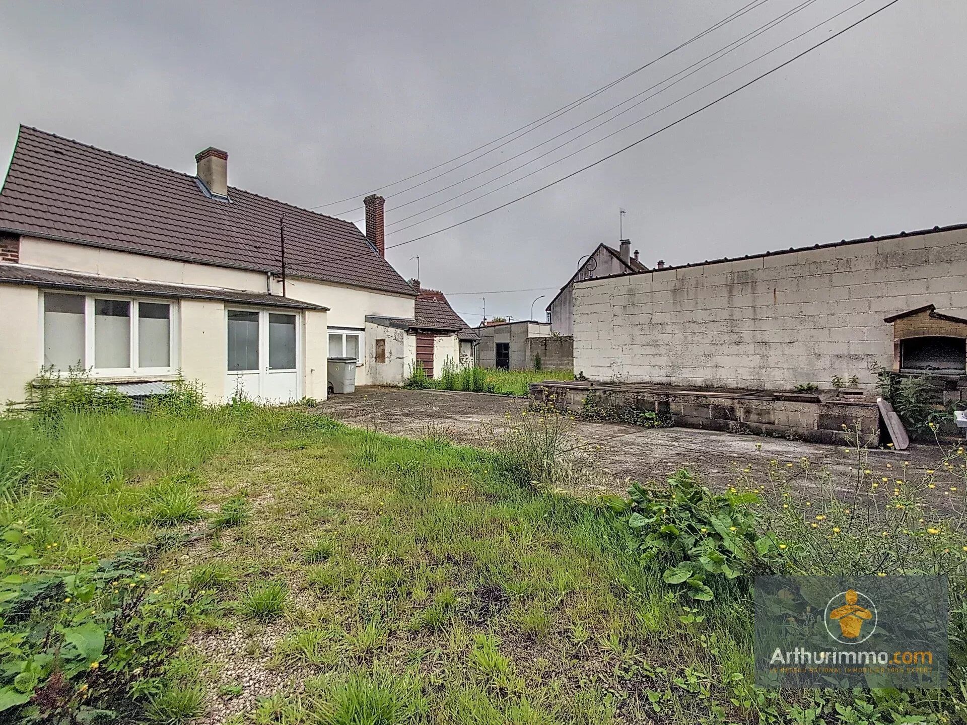 Immeuble 110 m² · à Longueil-Annel · 110 m² · 148 000 €