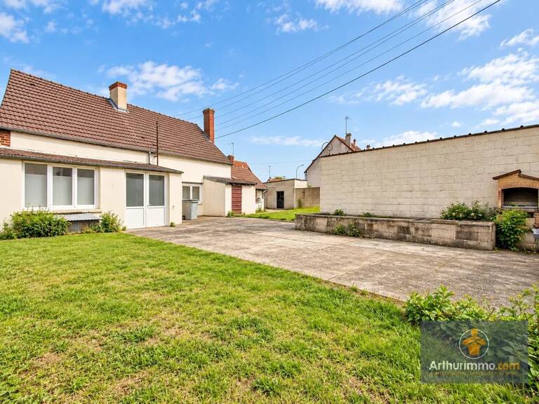 ? À vendre – Immeuble mixte avec commerce et logement – Longueil-Annel – 148 000 € FAI — photo 1