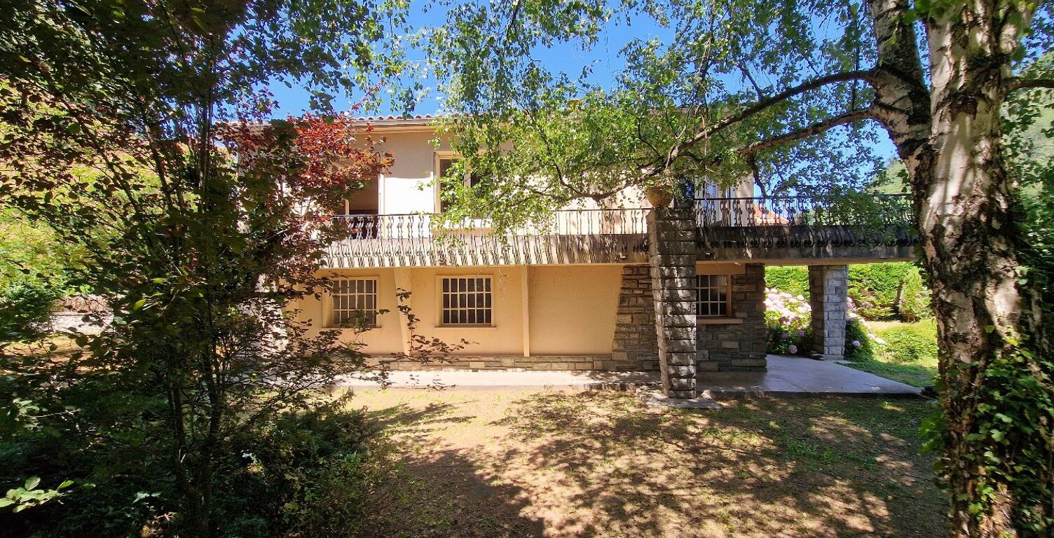 Vente maison 5 pièces 139 m² Tarascon-sur-Ariège (09400) — photo 1