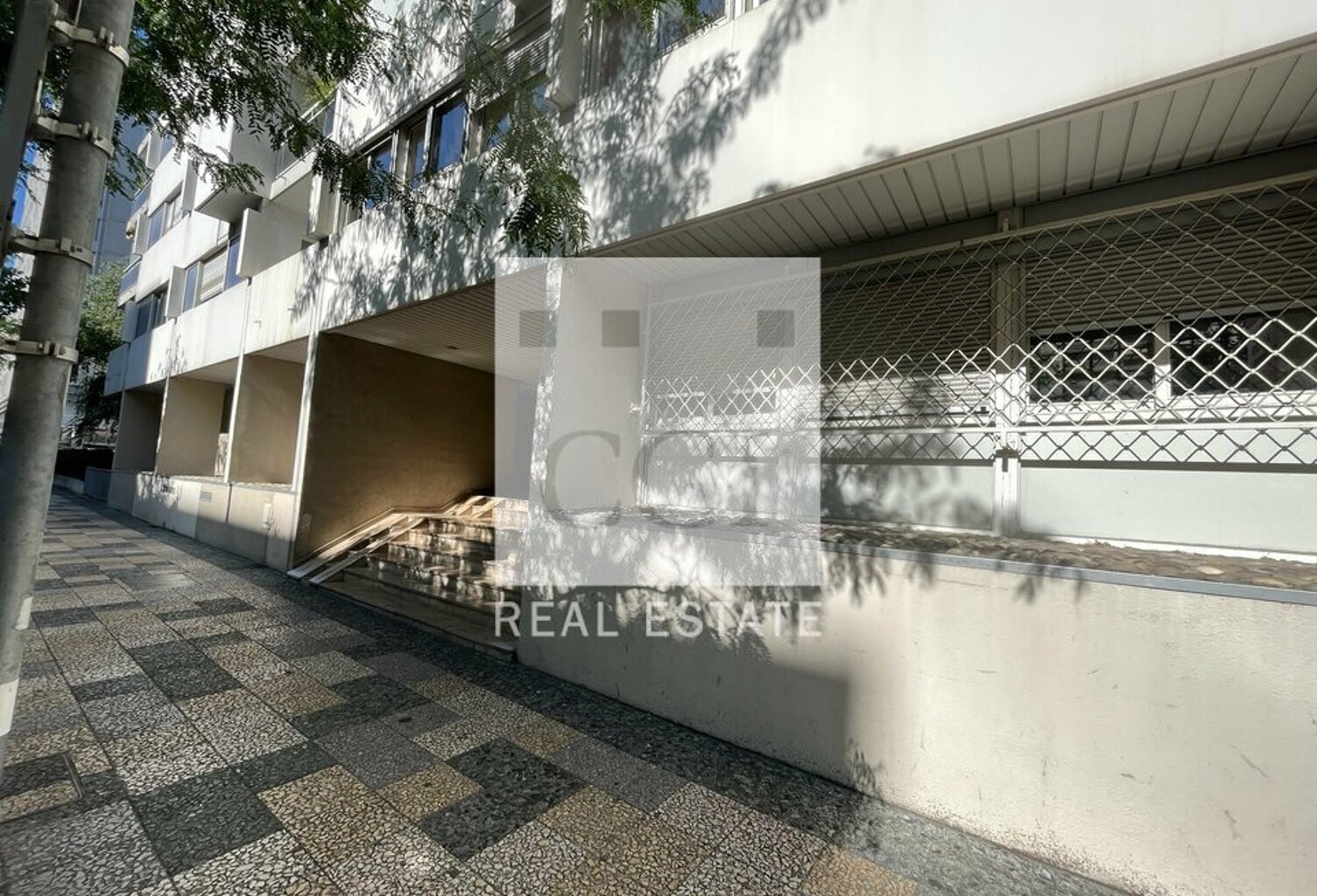 BUREAUX à LOUER — photo 1