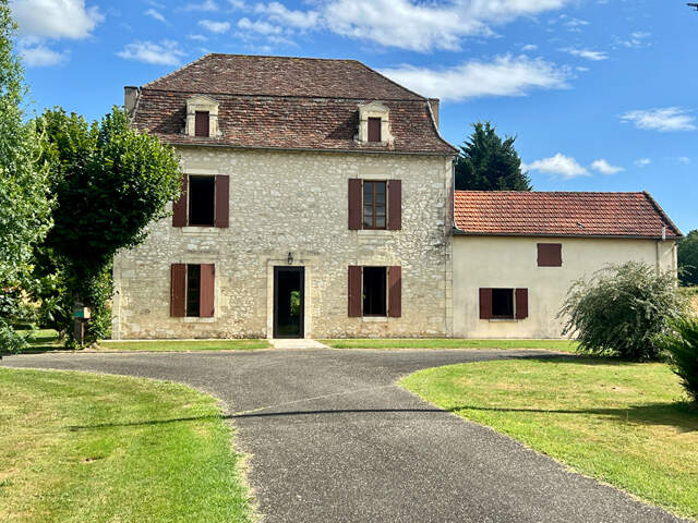 Maison en pierre à deux pas de Villeréal — photo du bien