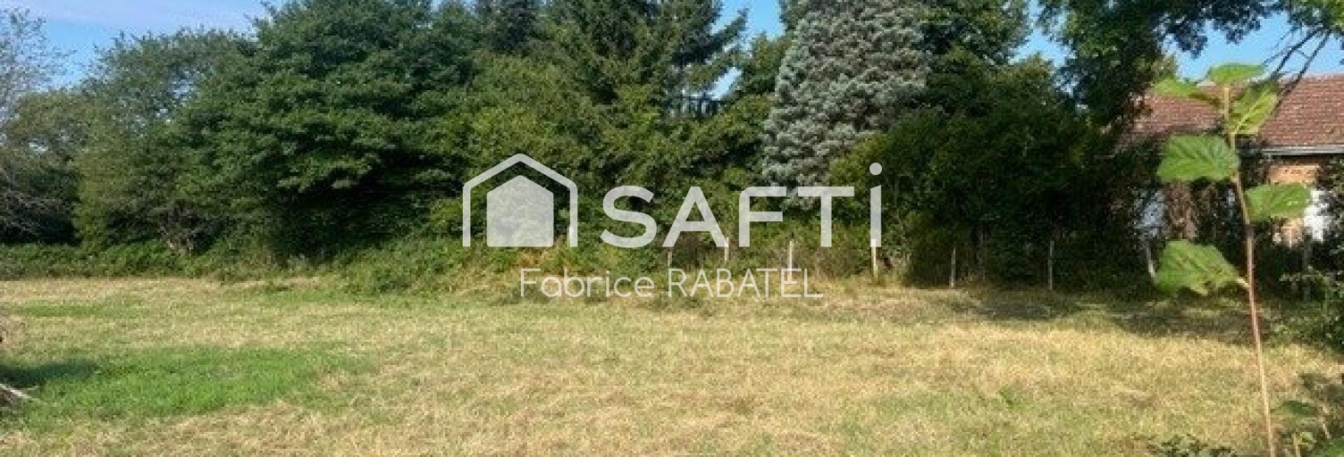 Terrain  1360 m² à vendre à Saint-Georges-de-Mons (63780)