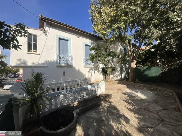 Villa — photo 1