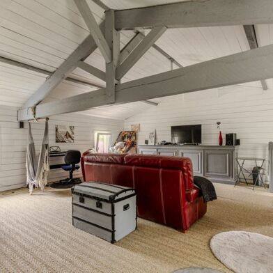 Maison 6 pièces 300000 €