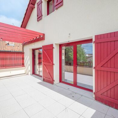 Appartement 4 pièces 389610 €