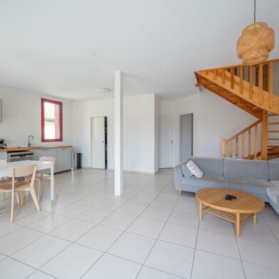Appartement 4 pièces 389610 €