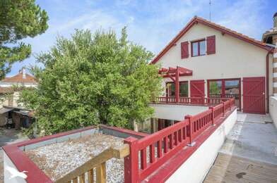 Appartement 4 pièces 348480 €