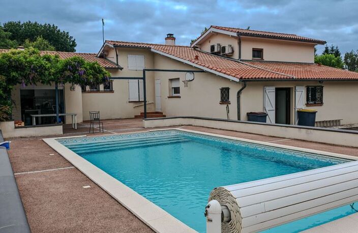 Traditionnelle de 8 pièces principales — photo 2