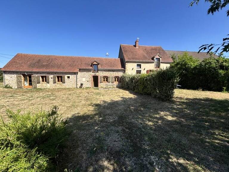 Maison en pierre de 9 pièces principales — photo 1