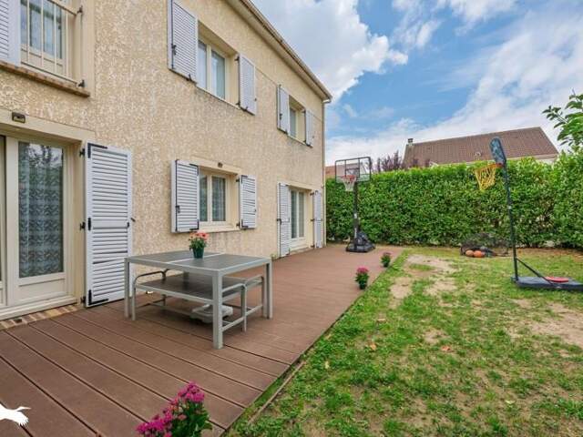Pavillon de 8 pièces principales — photo du bien
